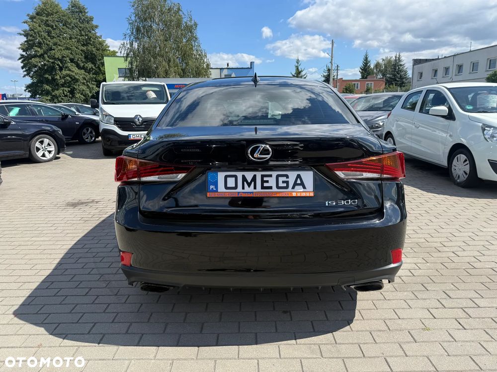 Lexus IS - 5