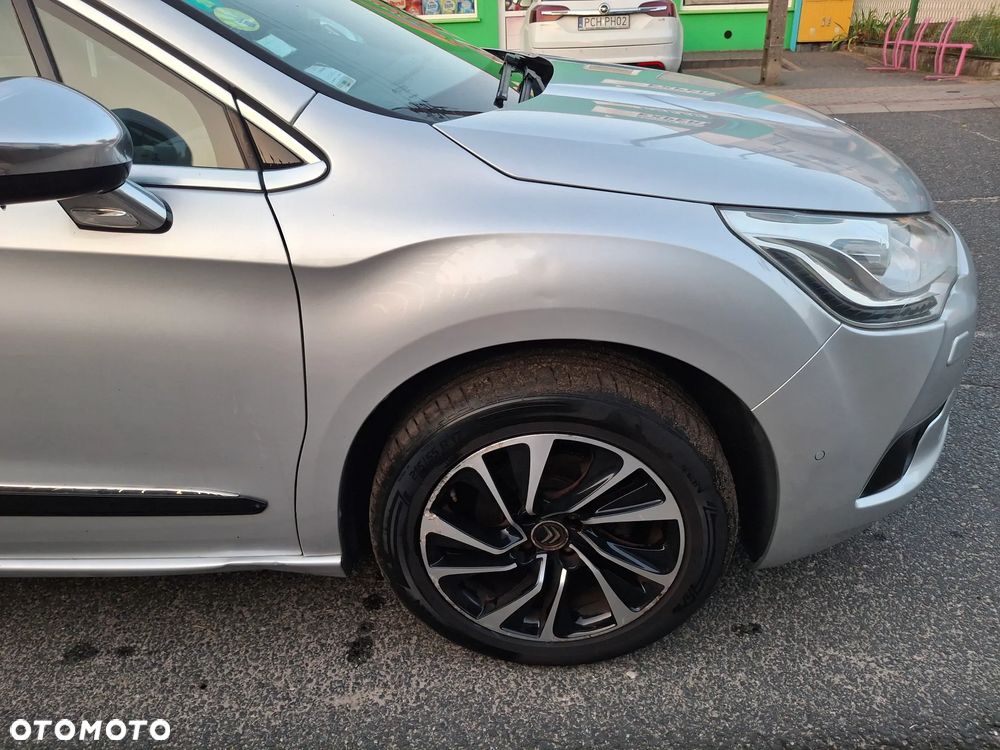 Citroën DS4 HDi 115 SoChic - 8