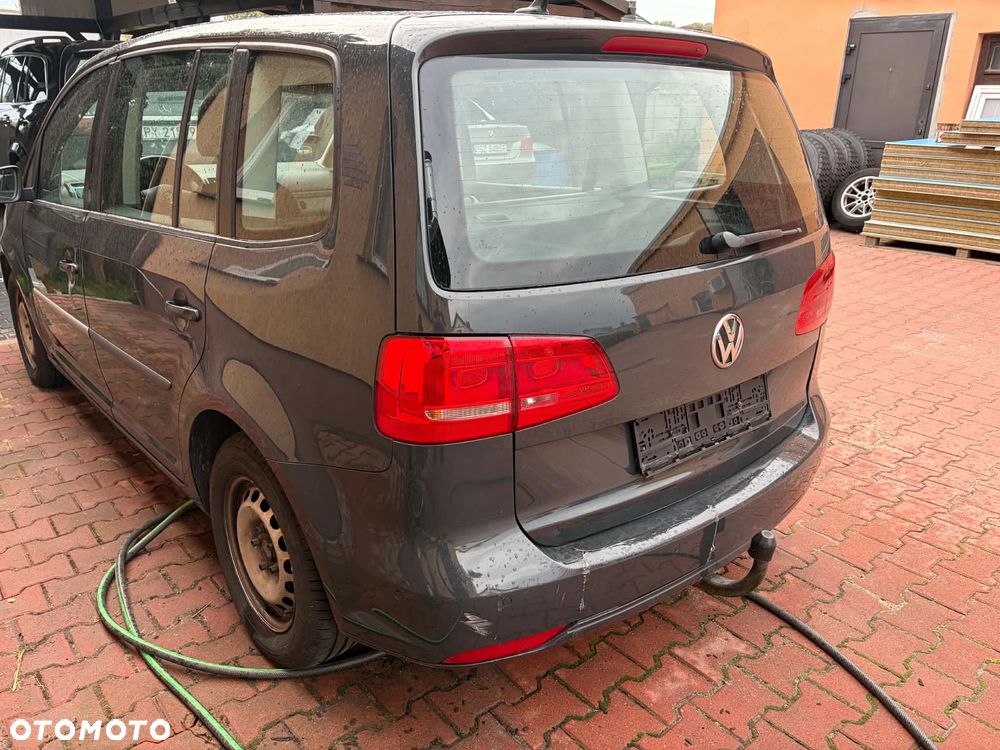 Volkswagen Touran - 6
