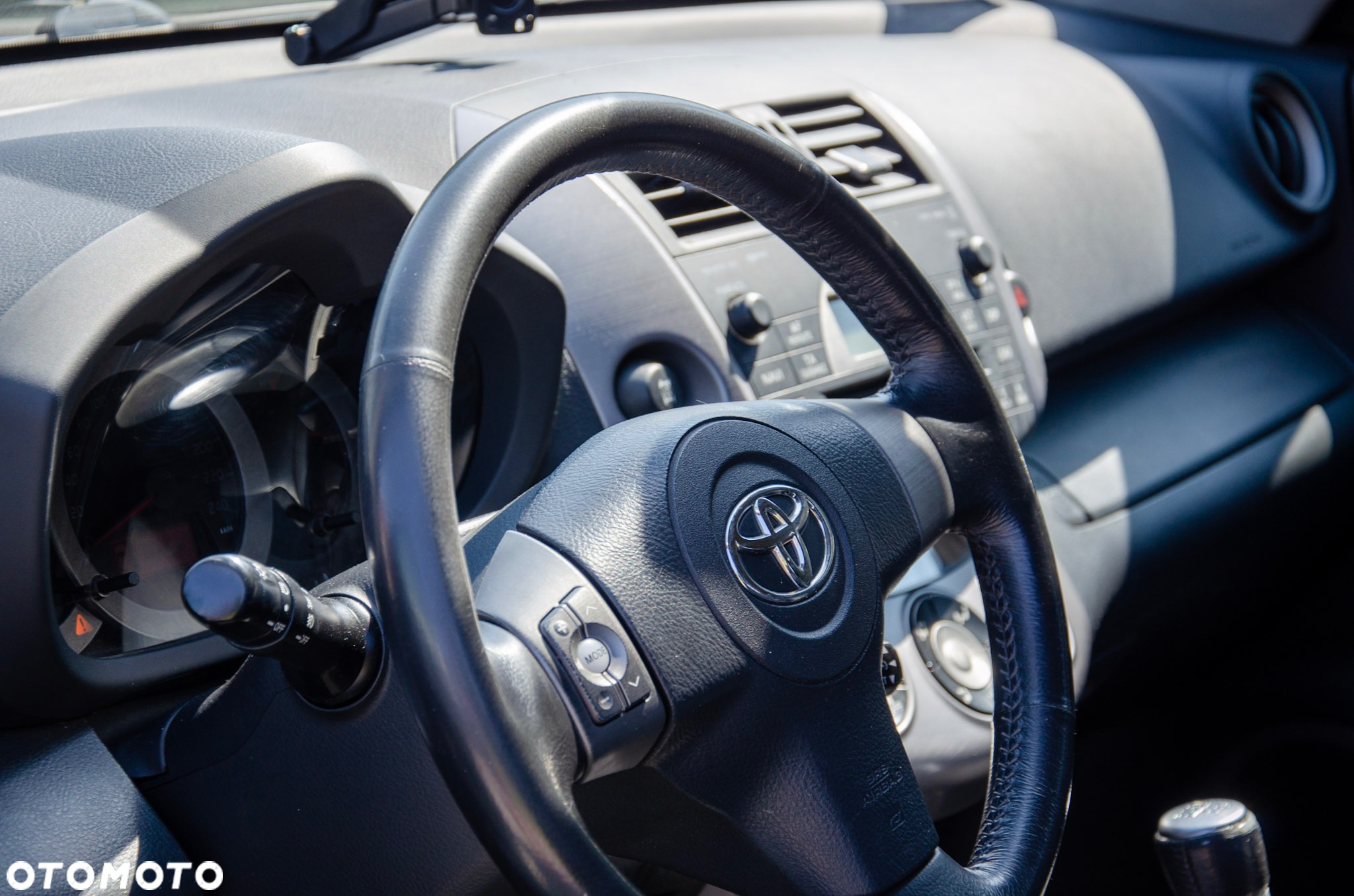 Toyota RAV4 2.2 D-4D X - 12