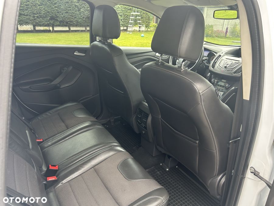 Ford Kuga 2.0 TDCi 4x4 Titanium - 17