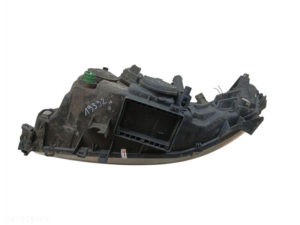 LAMPA REFLEKTOR PRAWY PRZÓD VOLVO XC70 I LIFT S60 I V70 II (04–07) 30698836 - 7