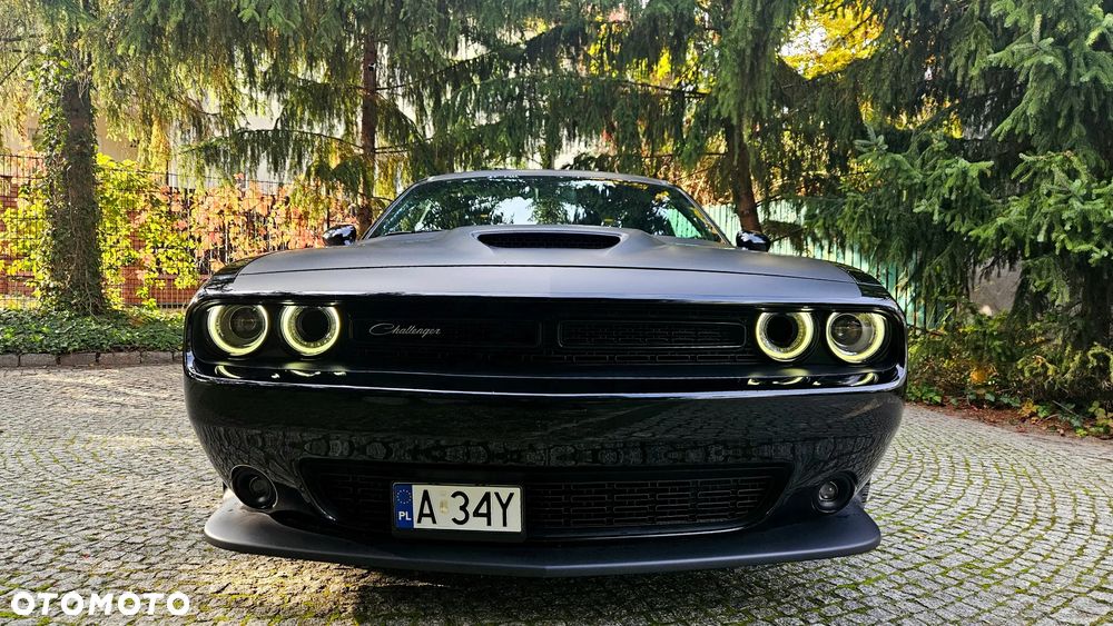 Dodge Challenger - 4
