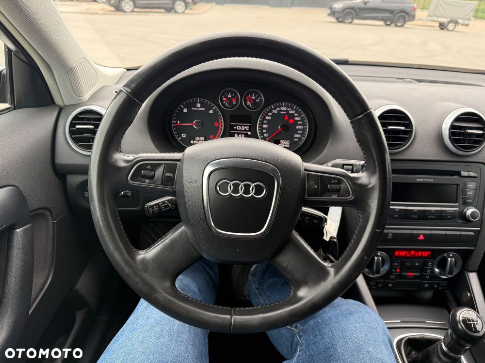 Audi A3 Sportback 1.6 TDI Attraction - 24