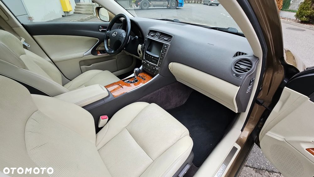 Lexus IS 250 Luxury Line - 6