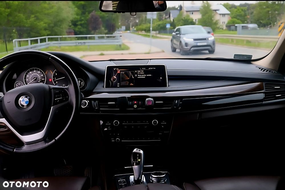BMW X5 xDrive35i Edition Exclusive - 8