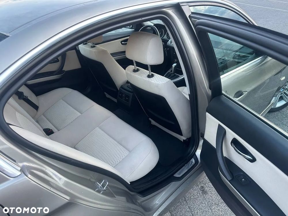 BMW Seria 3 318i Edition Lifestyle - 13
