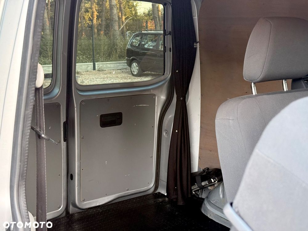 Volkswagen Transporter - 20