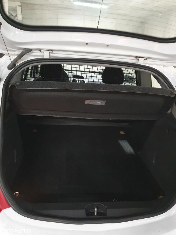 Opel Corsa 1.2 16V Enjoy - 9