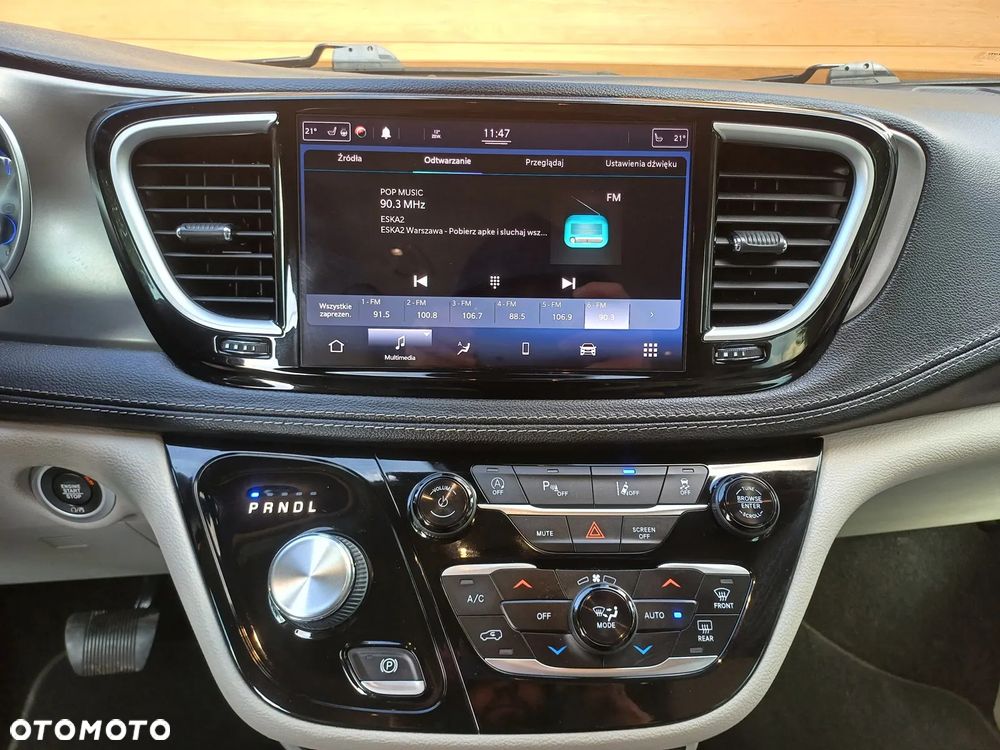 Chrysler Pacifica - 13
