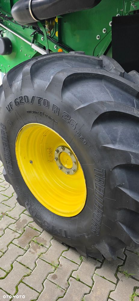 John Deere S770 - 11