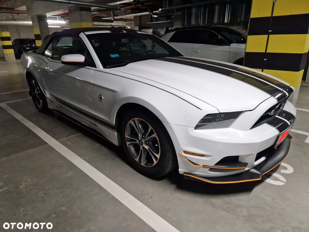 Ford Mustang 3.7 V6 Premium - 1