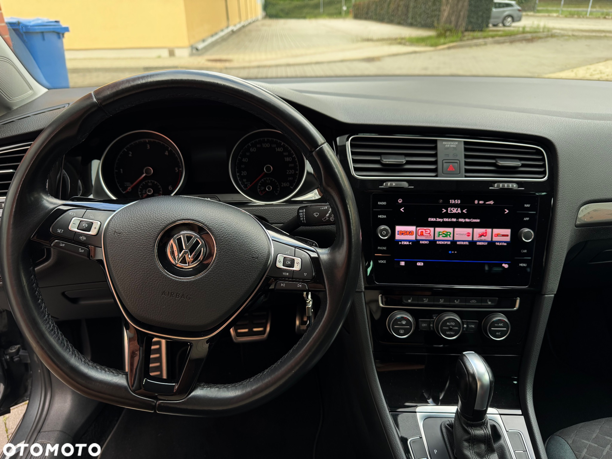 Volkswagen Golf 2.0 TDI SCR DSG IQ.DRIVE - 20