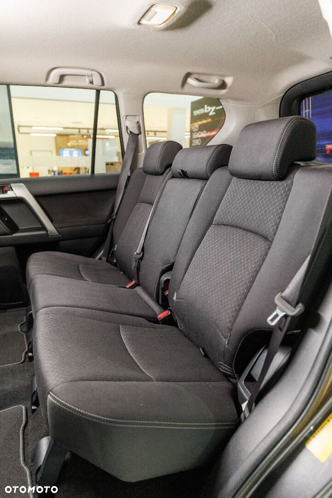 Toyota Land Cruiser - 18