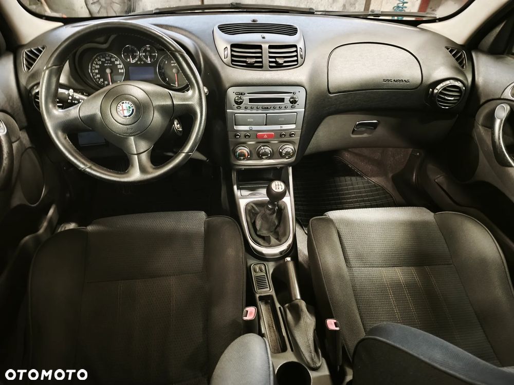Alfa Romeo 147 1.9 JTDM 8V - 9