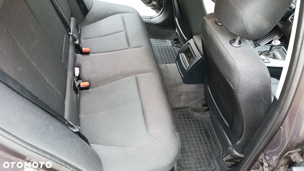 BMW Seria 3 316d - 13