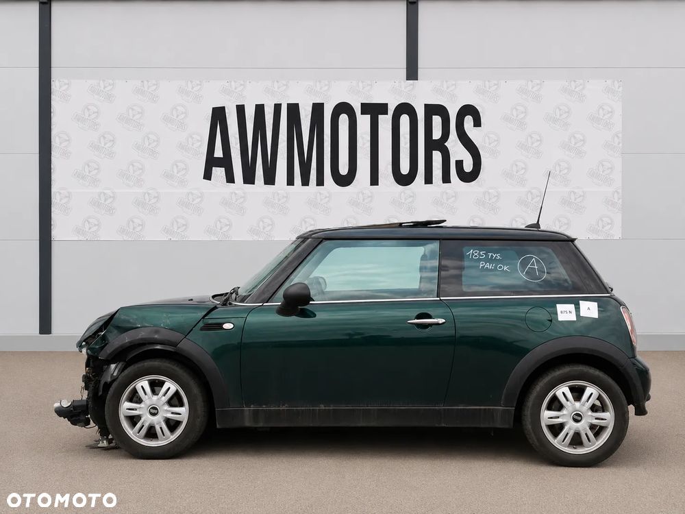 MINI COOPER 2005 *SAMOCHÓD NA CZĘŚCI* 875 N BRITISH RACING GREEN (895) MASKA, LAMPA, DRZWI, LUSTERKO, ZDERZAK, GRILL, BŁOTNIK, KLAPA, BELKA, DESKA, FOTELE, KANAPA, ĆWIARTKA KIEROWNICA, TARCZE, ZACISKI, ZAWIESZENIE, KOMPLETNY PRZÓD, KOMPLETNY TYŁ, LICZNIK, ZEGARY, PRAWE LEWE PRZÓD TYŁ - 4