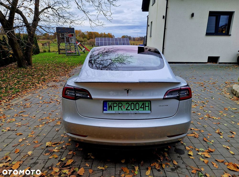 Tesla Model 3 Long Range AWD - 11