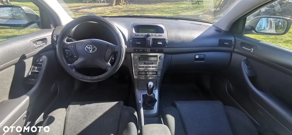 Toyota Avensis 2.0 D-4D Sol - 8