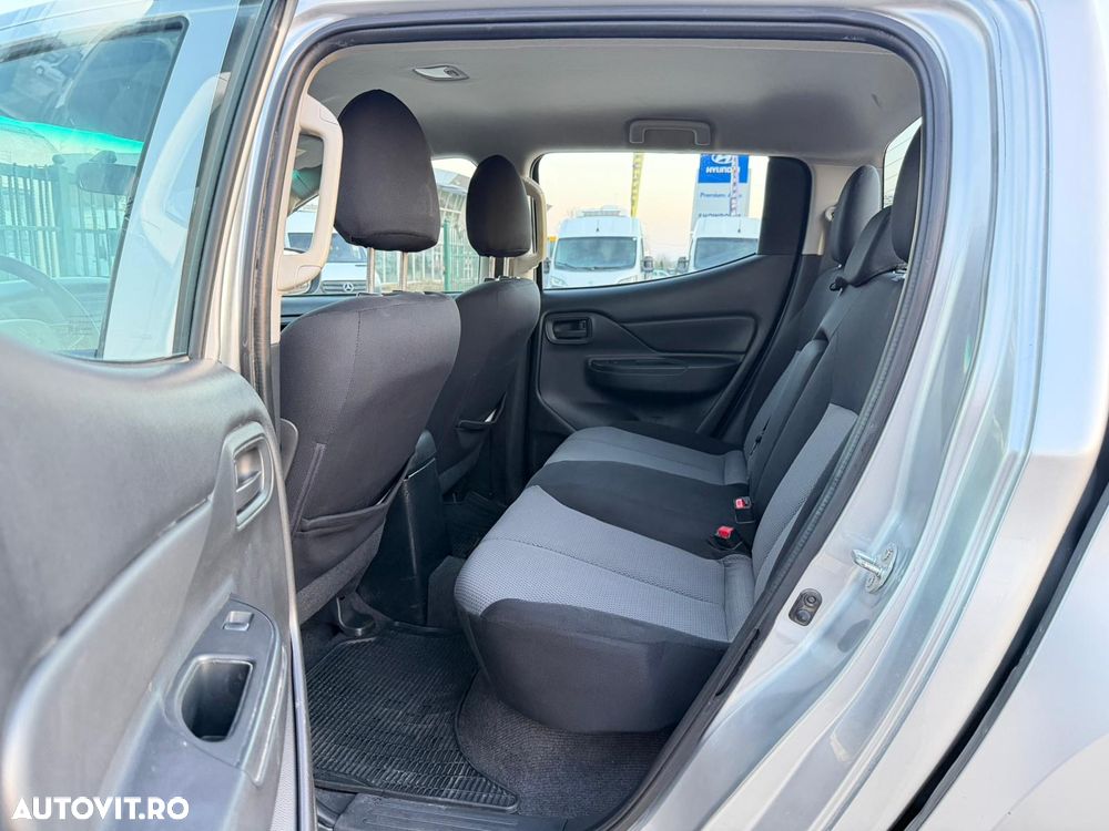 Mitsubishi L200 Double Cab 2.2 DI-D M/T Instyle - 20