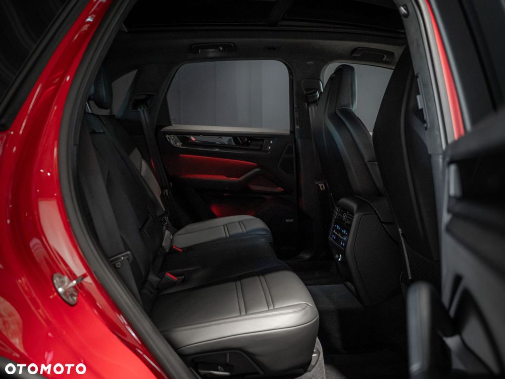 Porsche Cayenne GTS - 27