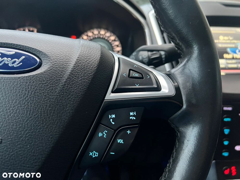 Ford S-Max ver-2-0-tdci-4wd-titanium-powershift - 34