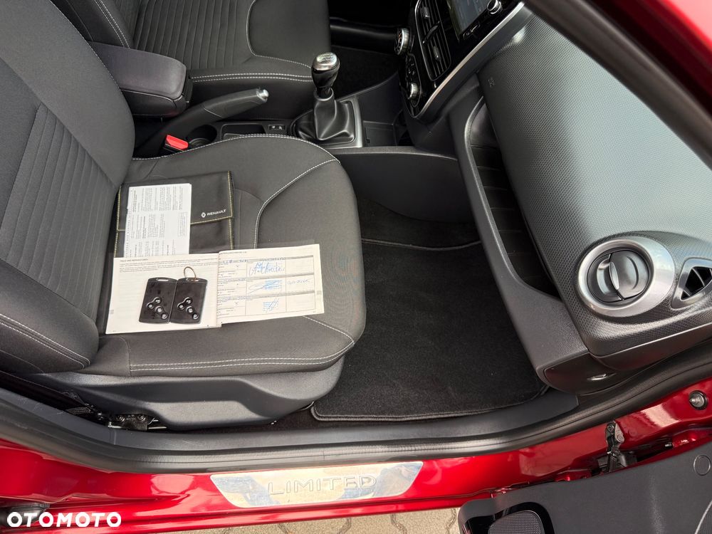 Renault Clio - 8