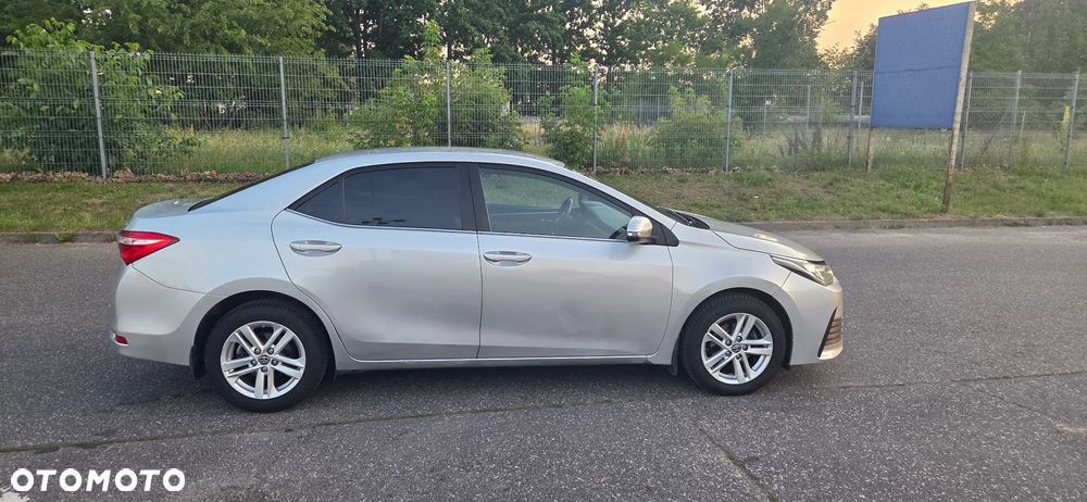 Toyota Corolla 1.6 Prestige - 6