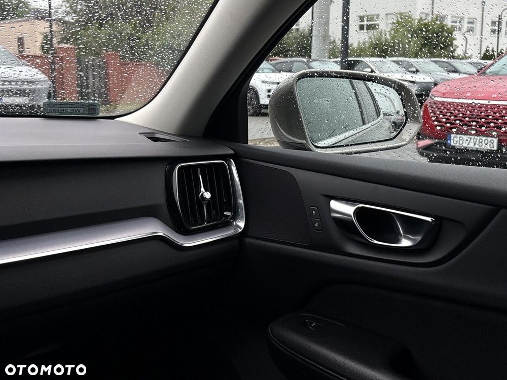 Volvo V60 B4 D Momentum Pro - 16