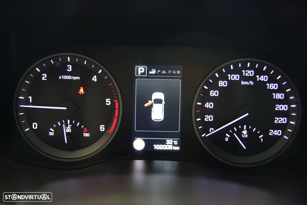 Hyundai Tucson 1.7 CRDi Premium DCT - 14