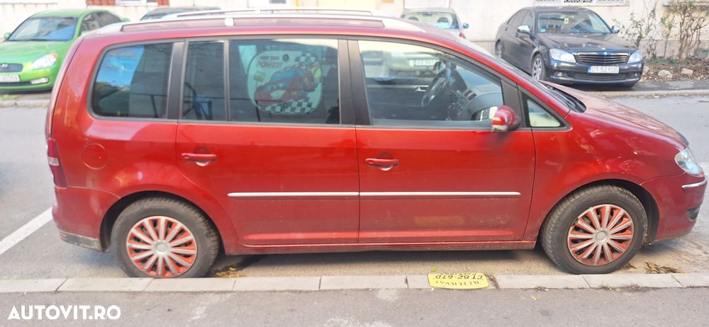 Volkswagen Touran 2.0 TDI DPF BlueMotion Technology Comfortline - 2