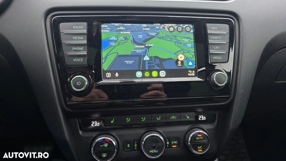 Skoda Octavia 2.0 TDI DSG Style - 7