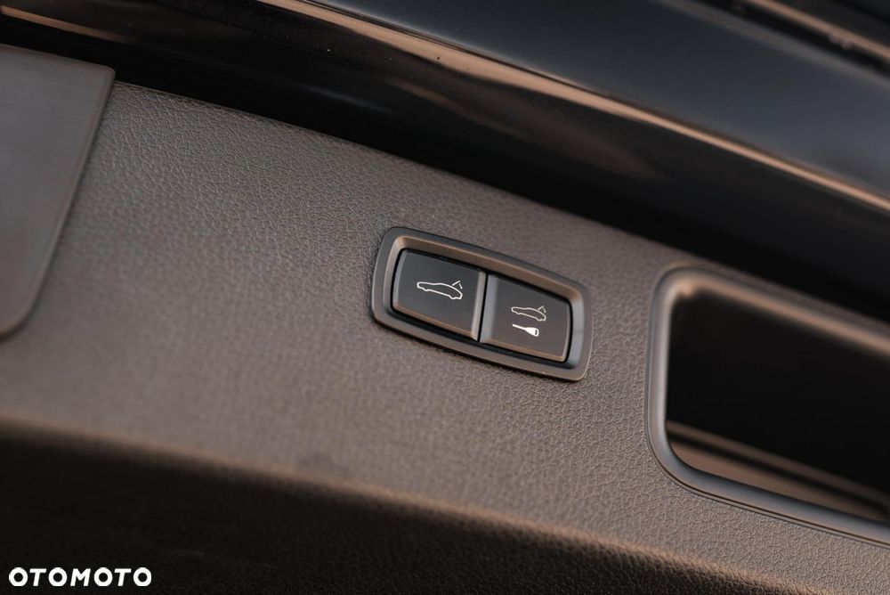 Porsche Macan Standard - 36