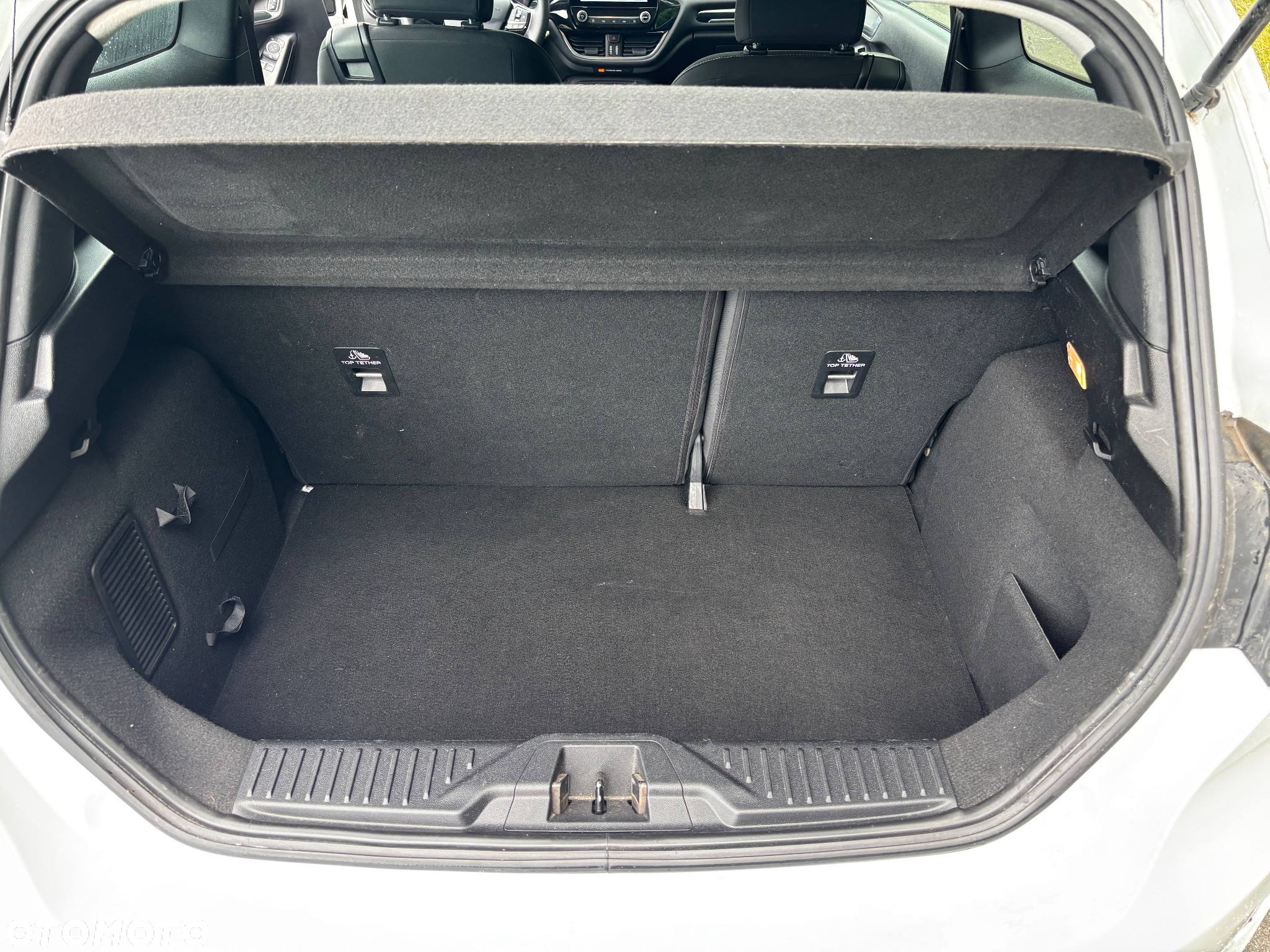 Ford Fiesta 1.1 S&S TREND - 12