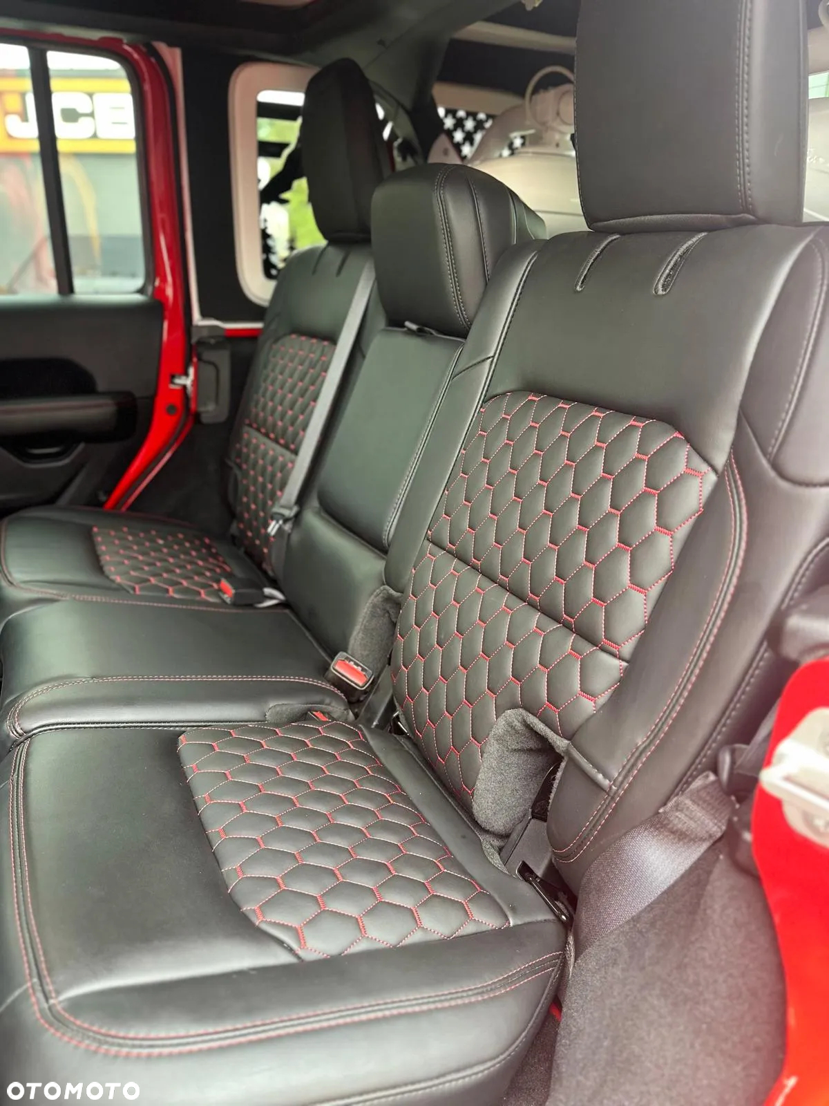 Jeep Wrangler - 9