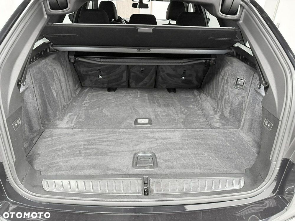 BMW Seria 5 - 22
