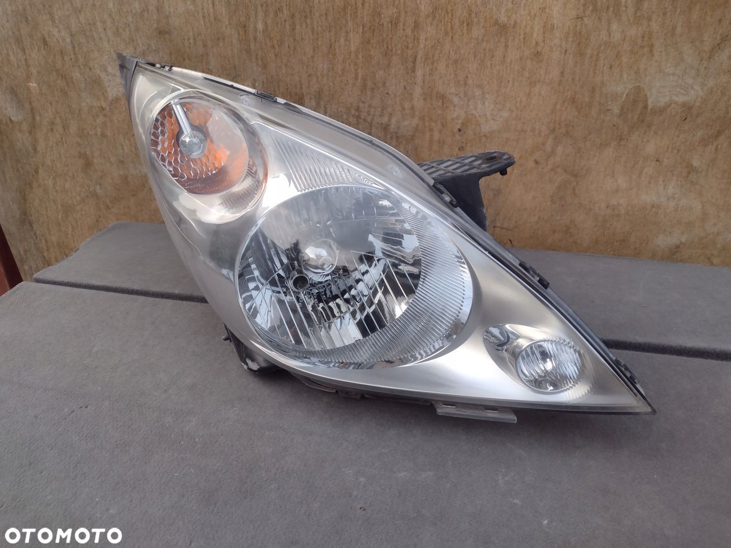 lampa chevrolet spark prawa EU cała - 1