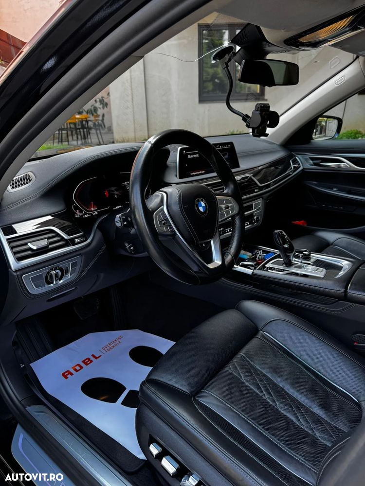 BMW Seria 7 740d xDrive MHEV - 8