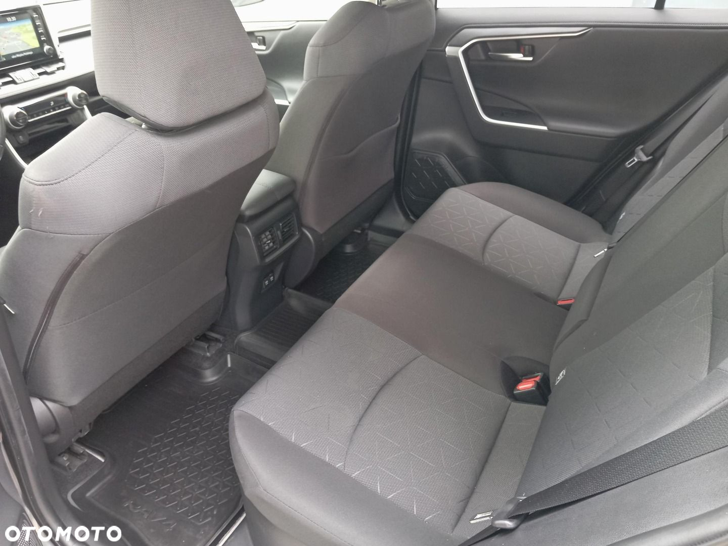 Toyota RAV4 - 11