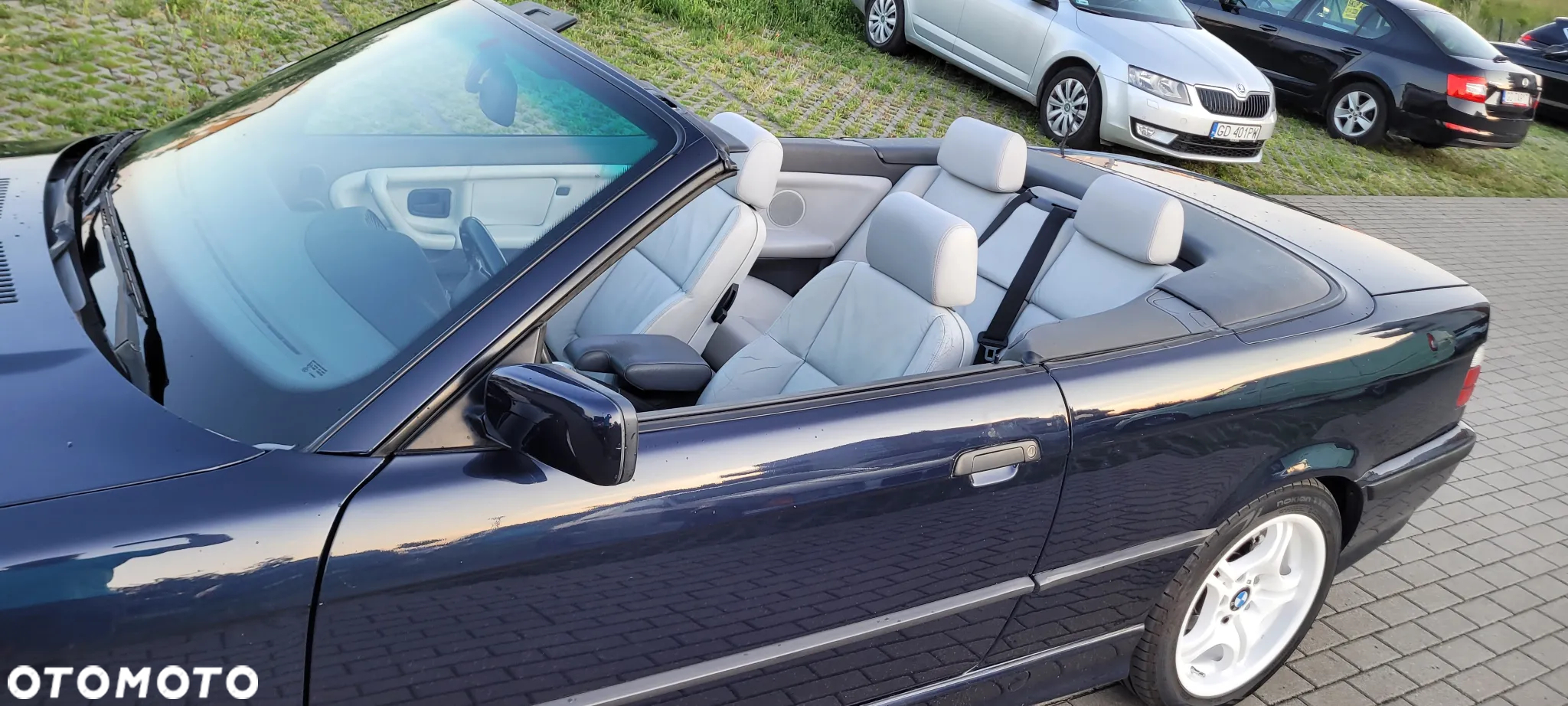 BMW Seria 3 318i Cabriolet - 8