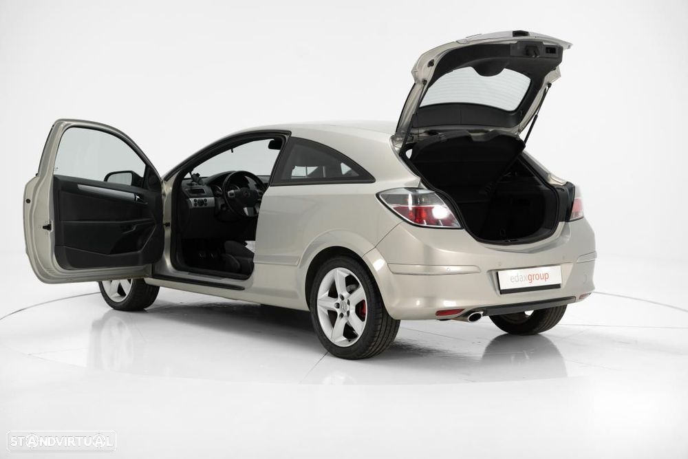 Opel Astra GTC - 5