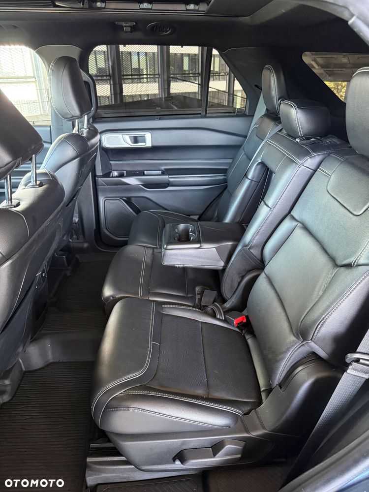 Ford Explorer 3.0 EcoBoost PHEV 4WD ST-Line - 27