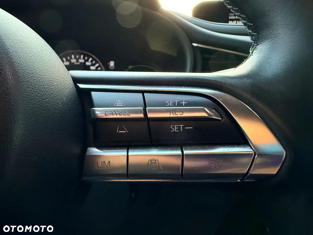 Mazda CX-30 SKYACTIV-X 2.0 M-Hybrid - 28