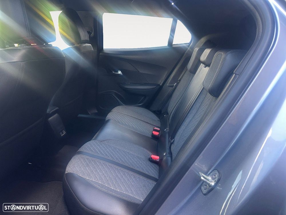 Peugeot 2008 1.2 PureTech Allure - 13