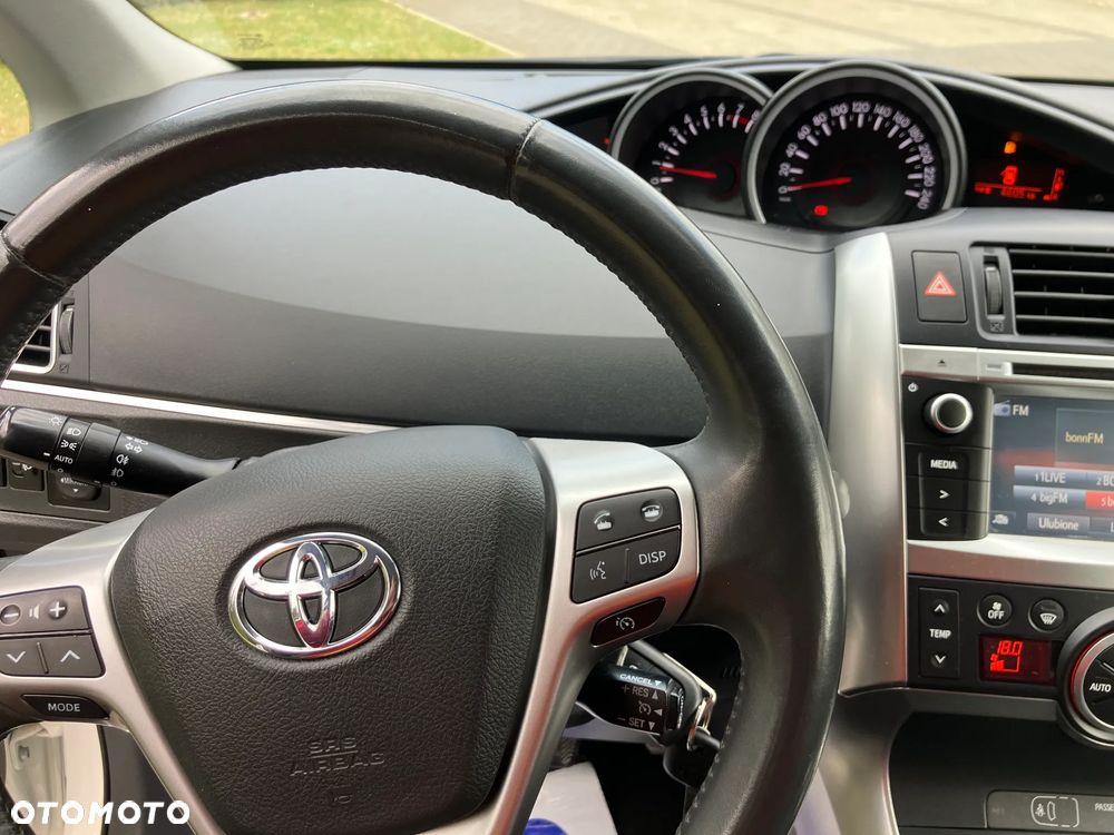 Toyota Verso 1.8 Sol - 26