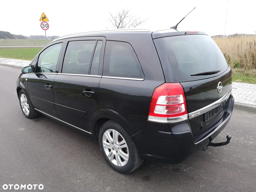 Opel Zafira 1.8 - 13