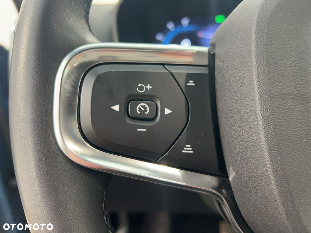 Volvo XC 40 B3 Core - 24