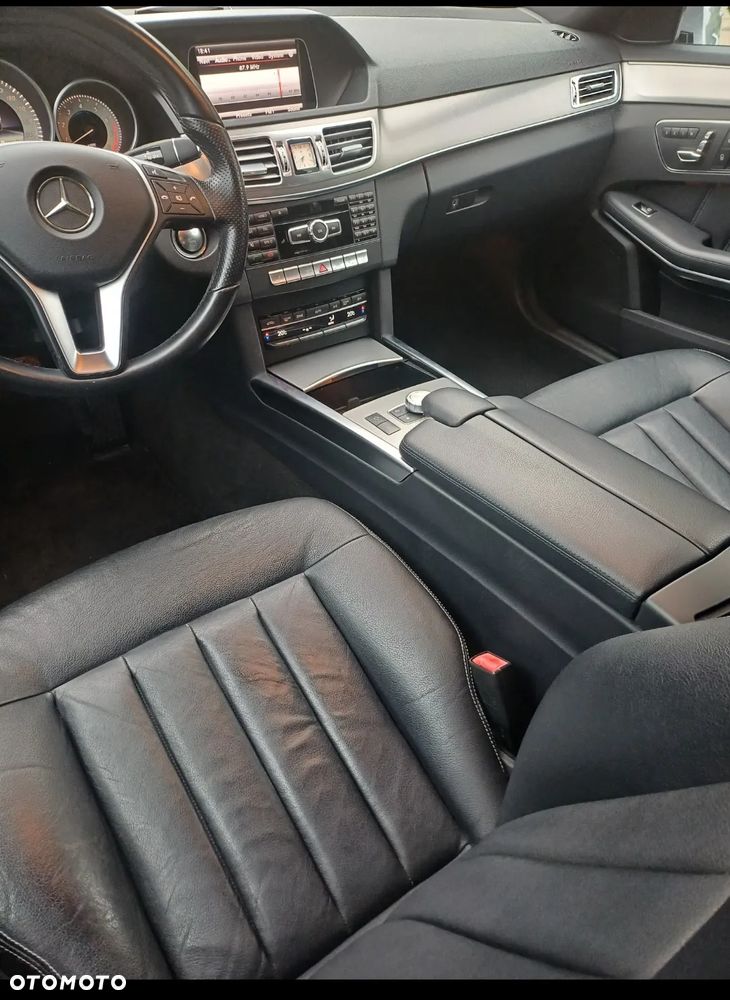 Mercedes-Benz Klasa E 300 T 4Matic 7G-TRONIC Avantgarde - 15
