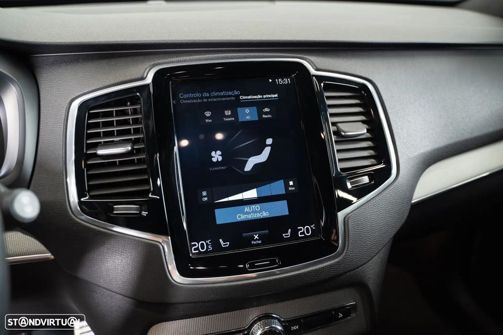 Volvo XC 90 2.0 D4 R-Design - 32