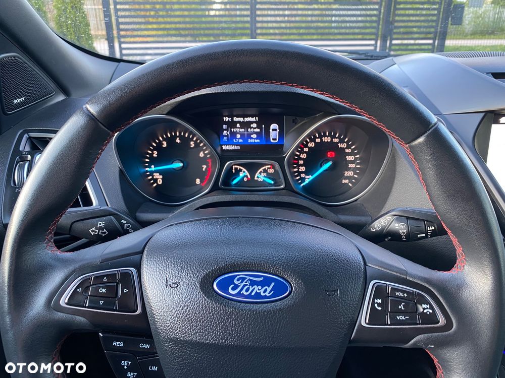 Ford Kuga 1.5 EcoBoost 2x4 ST-Line - 19